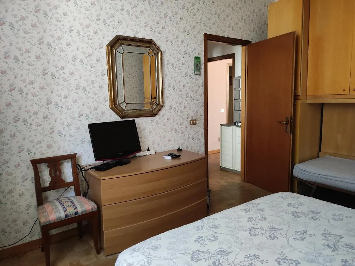 Ricky&Mamma Bed & Breakfast Como 0*,  Italy